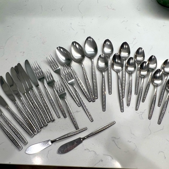 United Silver Co Stainless US12 Riviera Cordova Siverware 31 Piece Set
